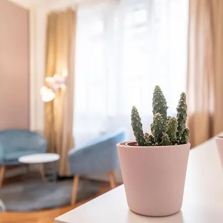 Cute And Cozy 1bd In The City Center * София